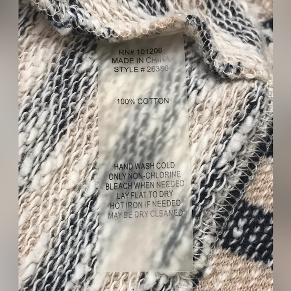 Beige & Blue Stripe Knit LS Sweater Blouse
Ladies Medium 8 - 10
100% Cotton - Picture 16 of 16